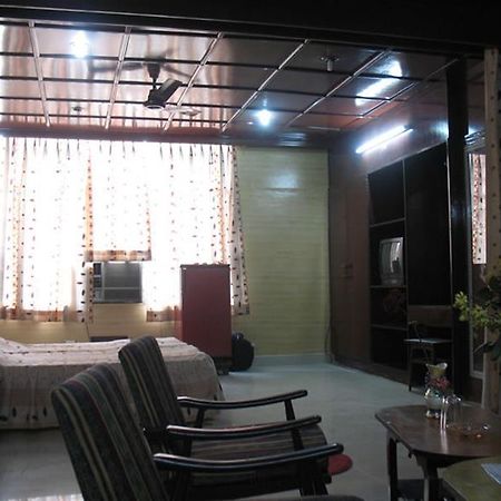 Gaurav Hotel กานปูร์ ภายนอก รูปภาพ