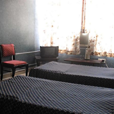Gaurav Hotel กานปูร์ ภายนอก รูปภาพ